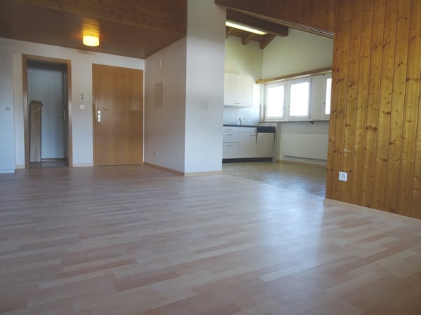 HEIMELIGE DACHWOHNUNG IM HERZEN VON BÜSSERACH 3