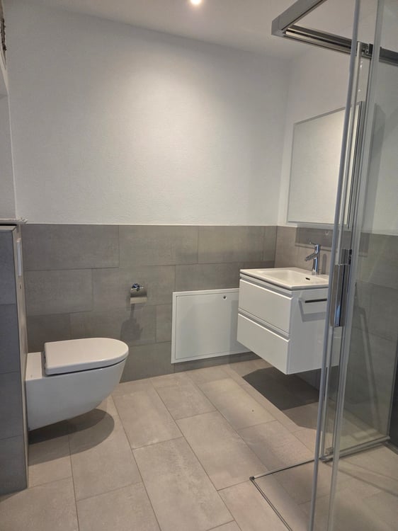 grosszügige Wohnung mit sehr modernem Ausbaustandart 2