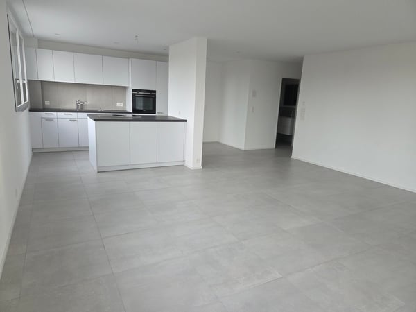 Geräumige Wohnung mit Sitzplatz 3