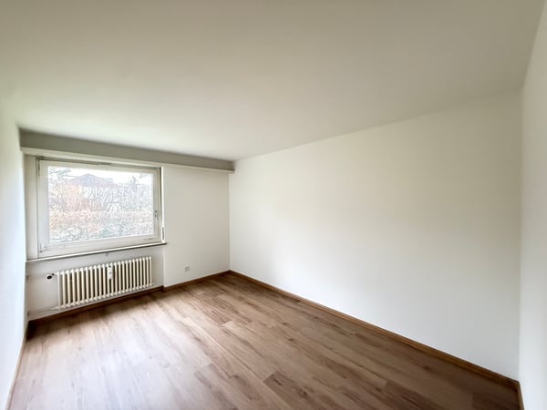 Geräumige und helle Wohnung mit Balkon - Nahe Dorfzentrum Aesch 7