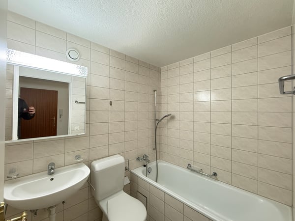 Geräumige und helle Wohnung mit Balkon - Nahe Dorfzentrum Aesch 5