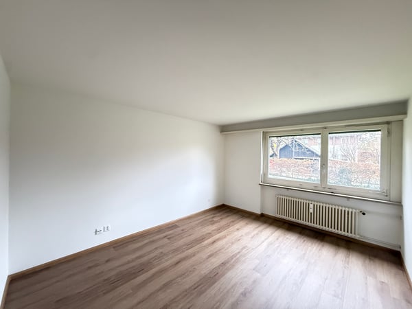Geräumige und helle Wohnung mit Balkon - Nahe Dorfzentrum Aesch 8