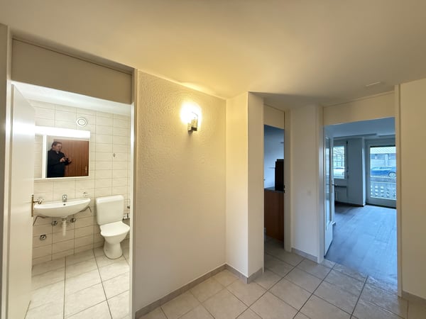 Geräumige und helle Wohnung mit Balkon - Nahe Dorfzentrum Aesch 6