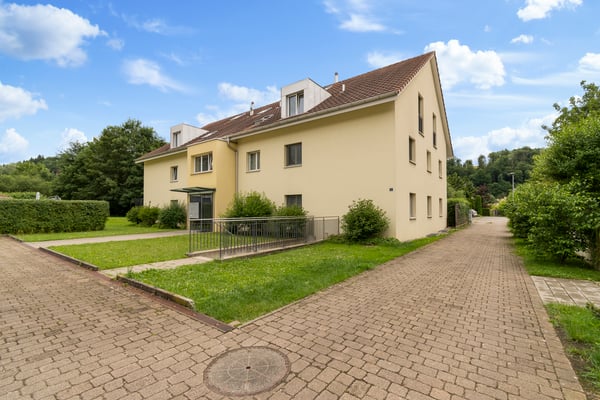 IHR NEUES ZUHAUSE MIT SCHWEDENOFEN UND BALKON