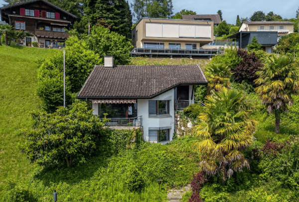 Charmantes EFH mit Berg- und Seesicht und grosszügigem Garten 3