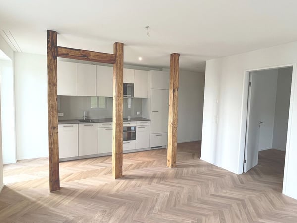 Lichtdurchflutete, moderne Wohnung mit Altbaucharme 2