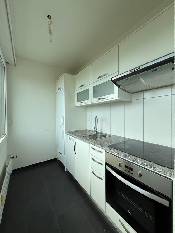 Helle 2.5-Zimmerwohnung im 7. Stock / Mietzinsaktion 1