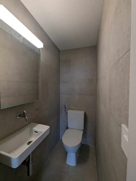 Helle sanierte 1-Zimmerwohnung im 7. Stock / Mietzinsaktion 9