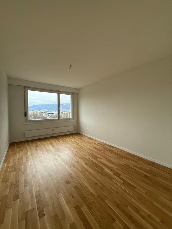 Helle sanierte 1-Zimmerwohnung im 7. Stock / Mietzinsaktion 6