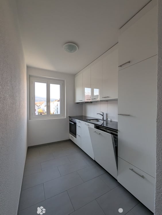 Moderne 3.5-Zimmerwohnung mit Balkon im 2. Stock / Mietzinsaktion 1