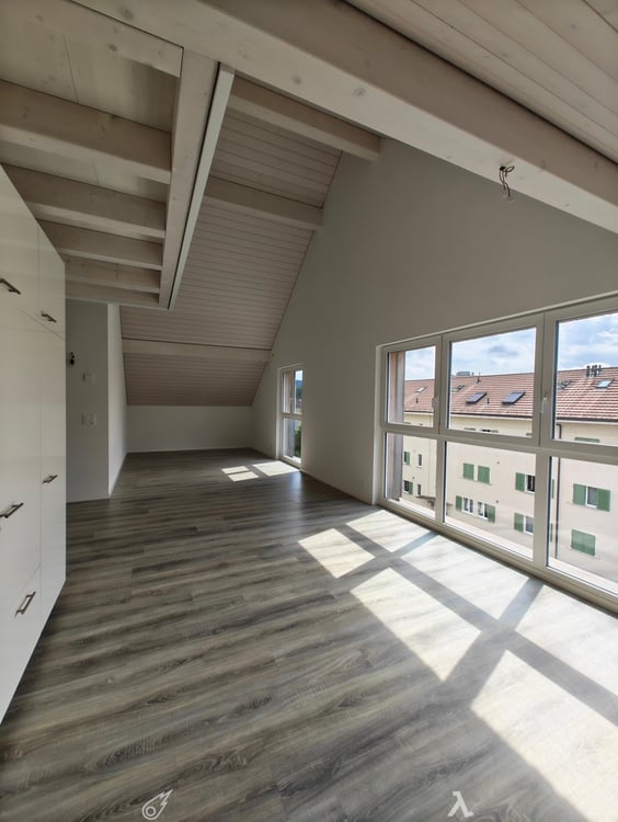 Moderne 4.5-Zimmerwohnung mit Gallerie im 3. Stock / Mietzinsaktion 4
