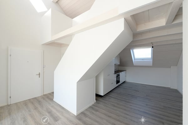 Moderne 3.5-Zimmerduplexwohnung im 3. Stock mit Balkon 3
