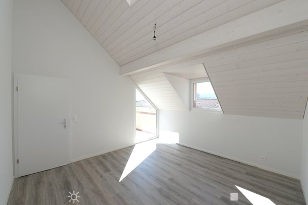 Moderne 3.5-Zimmerduplexwohnung im 3. Stock mit Balkon 4