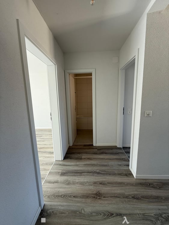 Moderne 3.5-Zimmerwohnung mit Balkon im 1. Stock / Mietzinsaktion 6
