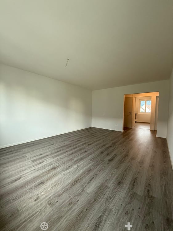 Moderne 3.5-Zimmerwohnung mit Balkon im 1. Stock / Mietzinsaktion 7