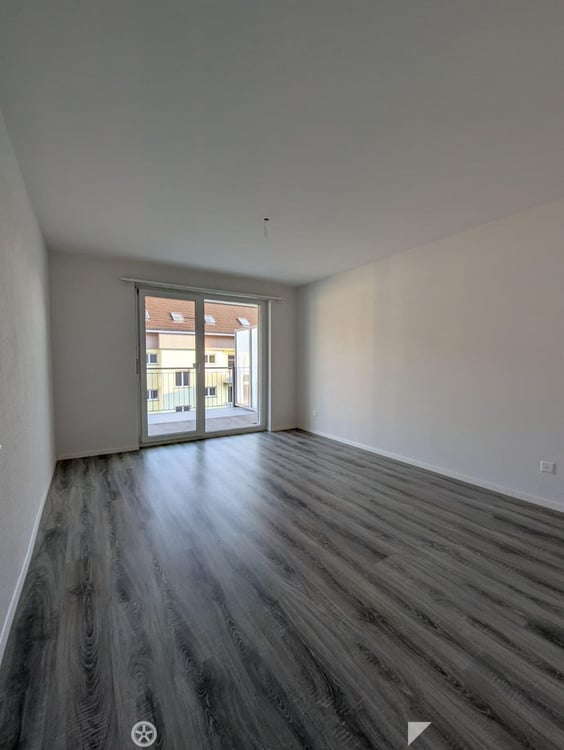 Moderne 3.5-Zimmerwohnung mit Balkon im 1. Stock / Mietzinsaktion 3
