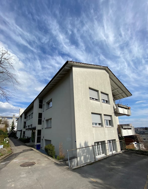 Moderne 2.5-Zimmerdachwohnung im 3. Stock mit Balkon 6