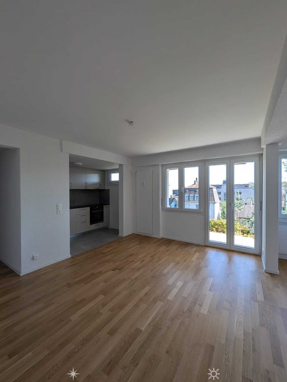 Moderne 2.5-Zimmerwohnung im 1. UG mit Terasse / Mietzinsaktion 1