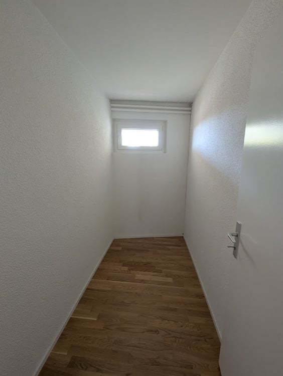 Moderne 2.5-Zimmerwohnung im 1. UG mit Terasse 9