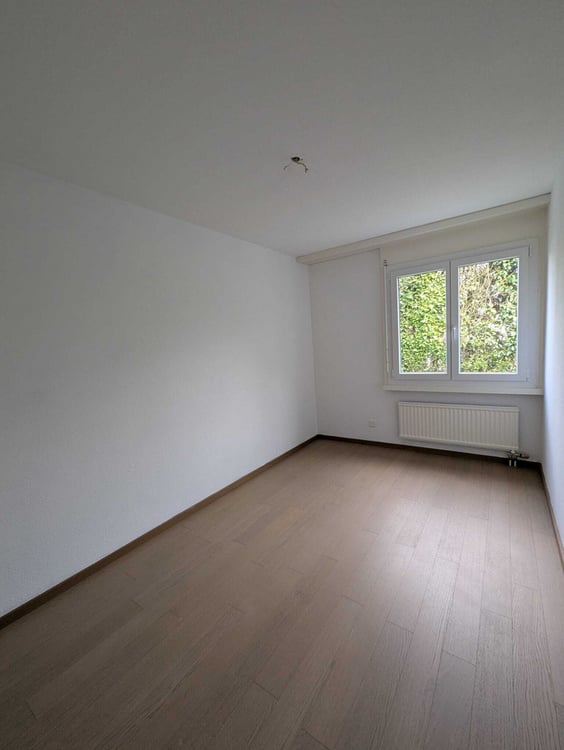 Helle 7.5-Zimmerwohnung im Hochparterre 7