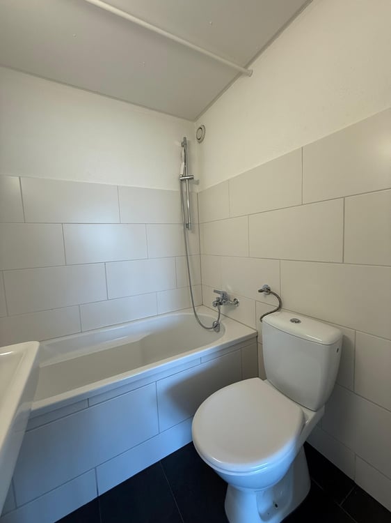 Helle 1.5-Zimmerwohnung im 1. Stock mit Balkon 9