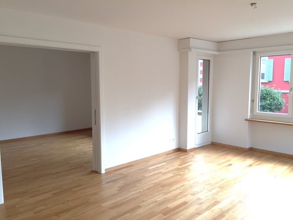 Renovierte 4-Zimmer- Altbauwohnung im Zentrum von Cham 3