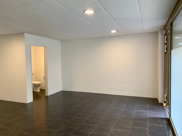 Büro- / Disporaum mit separatem WC im Zentrum von Zug, 35 m2 3