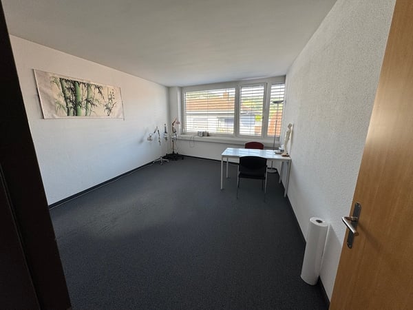 Büroraum / Praxisraum zu vermieten ab 1. Dezember 2026 9