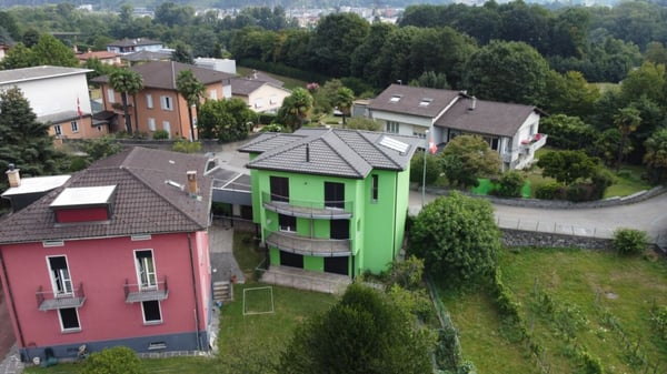 Moderna casa bifamiliare a Gorduno 3