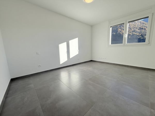 Neue 1.5 Zimmer-Wohnung mit gehobenem Standard in einem Mehrfamilienhaus mit nur 3 Wohneinheiten 9