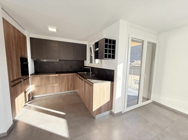 Neue 1.5 Zimmer-Wohnung mit gehobenem Standard in einem Mehrfamilienhaus mit nur 3 Wohneinheiten 5