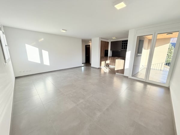 Neue 1.5 Zimmer-Wohnung mit gehobenem Standard in einem Mehrfamilienhaus mit nur 3 Wohneinheiten 6