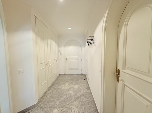 Elegante 1.5-Zimmer-Wohnung mit privatem Garten in exklusiver Lage von Ascona 7