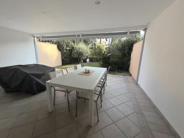 Elegante 1.5-Zimmer-Wohnung mit privatem Garten in exklusiver Lage von Ascona 13