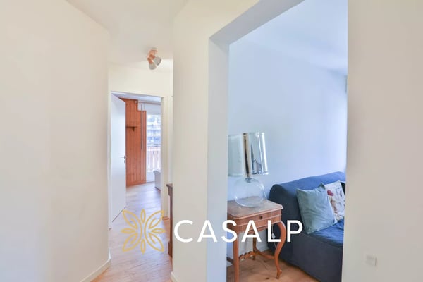 Spacieux attique de 1.5 pièces au centre de Crans 9