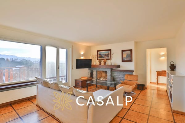 Spacieux attique de 1.5 pièces au centre de Crans 2