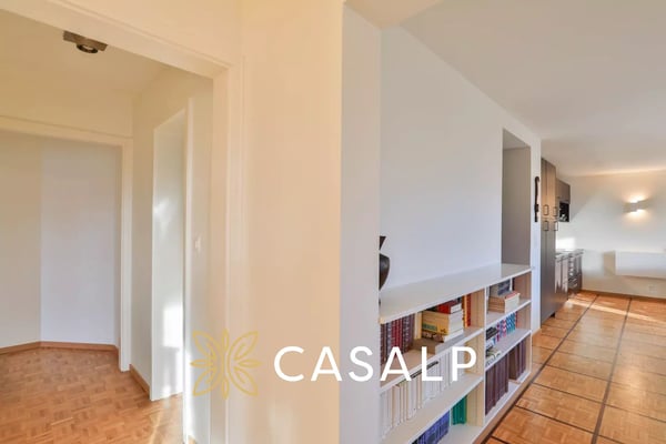 Spacieux attique de 1.5 pièces au centre de Crans 13