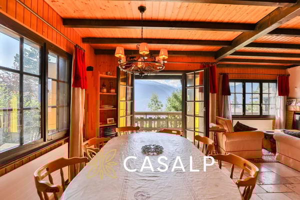 Charmant demi-chalet avec piscine à Mollens 4