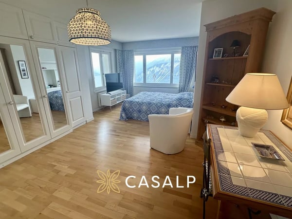 Vaste attique de luxe avec piscine intérieure 9