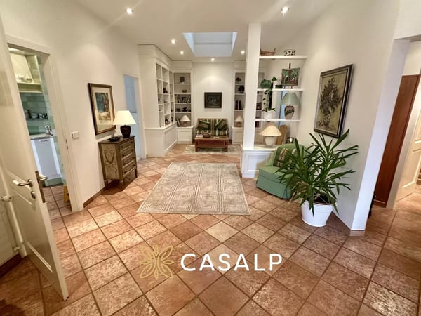 Vaste attique de luxe avec piscine intérieure 10