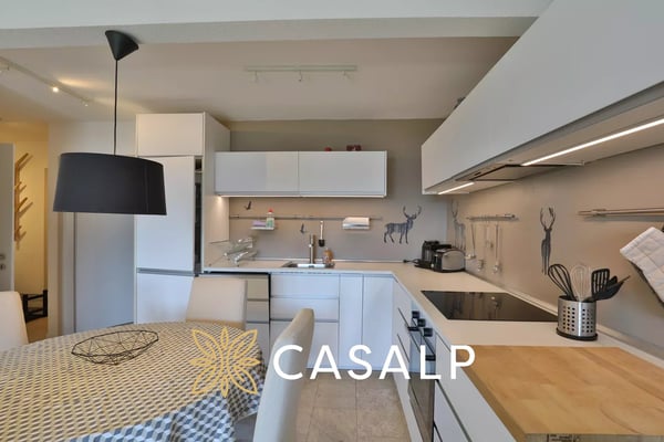 Agréable appartement de 2.5 pièces traversant à Montana 11