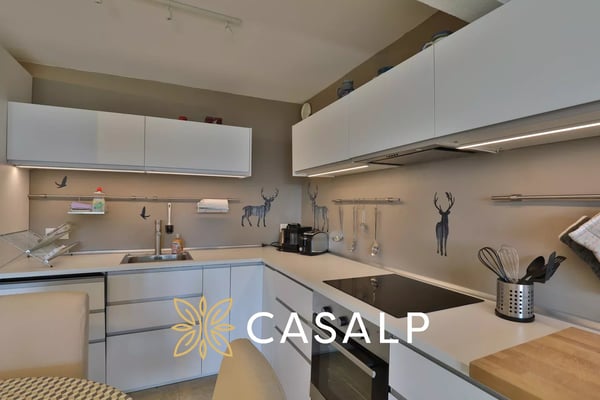 Agréable appartement de 2.5 pièces traversant à Montana 12