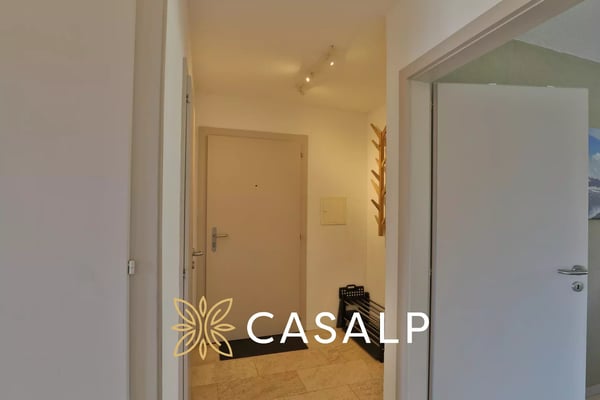Agréable appartement de 2.5 pièces traversant à Montana 13