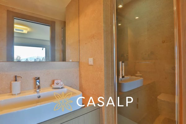 Spacieux appartement de 3.5 pièces au centre de Crans 7