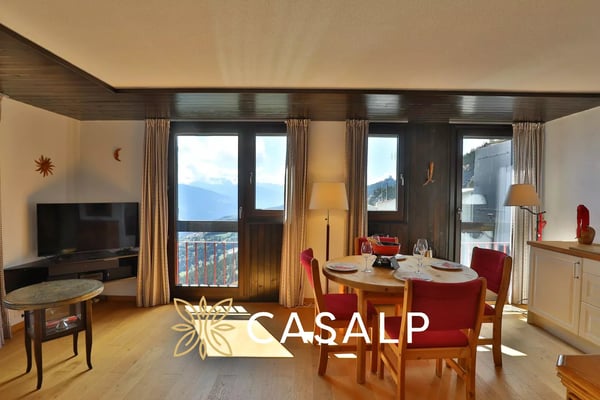 Appartement lumineux au 11e étage avec vue panoramique exceptionnelle à Aminona 8