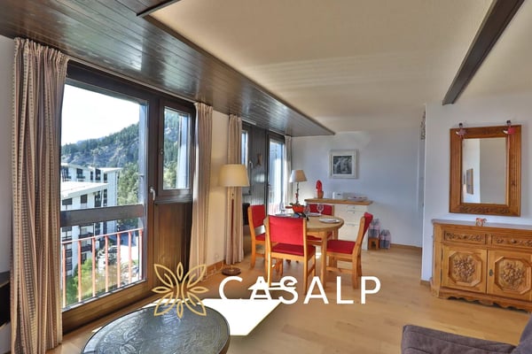 Appartement lumineux au 11e étage avec vue panoramique exceptionnelle à Aminona 9