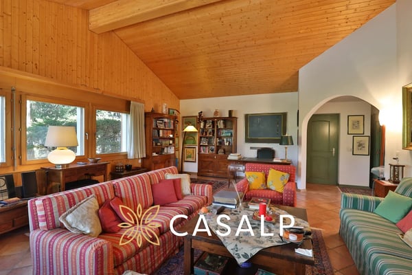 Magnifique chalet avec jardin arboré à Crans 5