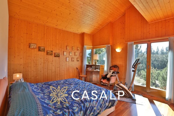 Magnifique chalet avec jardin arboré à Crans 10