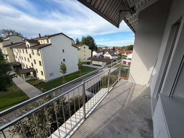 Reserviert: Helle 2.5-Zimmer-Wohnung mit Balkon in Rüti ZH 6