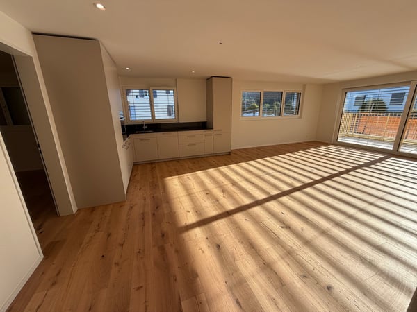Erstbezug im Eigentumsstandard – 4.5 Zimmer mit 14 m² Balkon 9